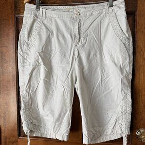 Caribbean Joe Light Khaki Capris w/Self-Tie Hem Size 12